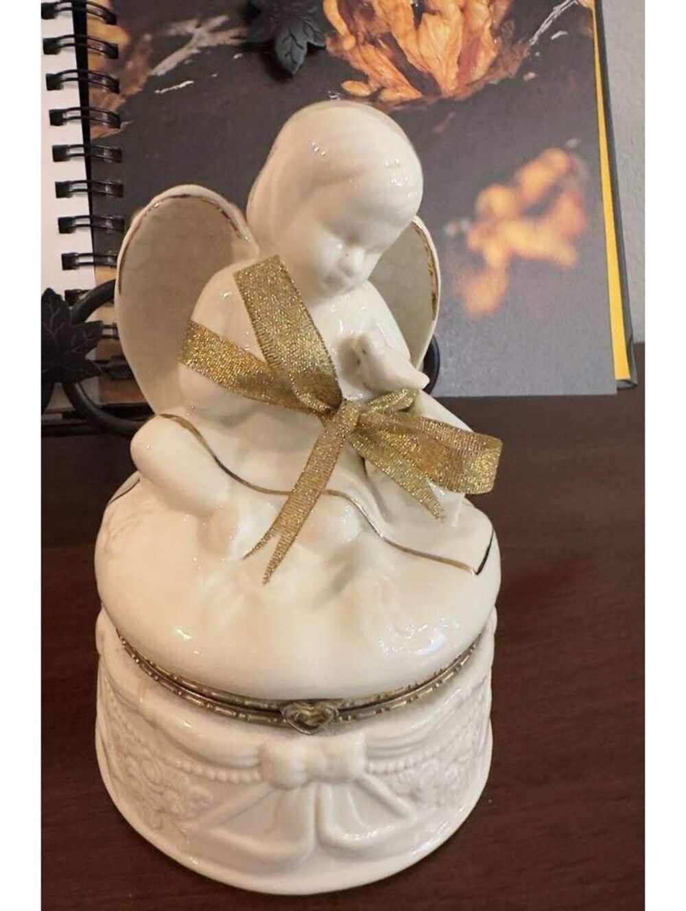 Vintage Porcelain Angel Trinket Box Hinged Jewelry Keepsake Gold Trim 7"